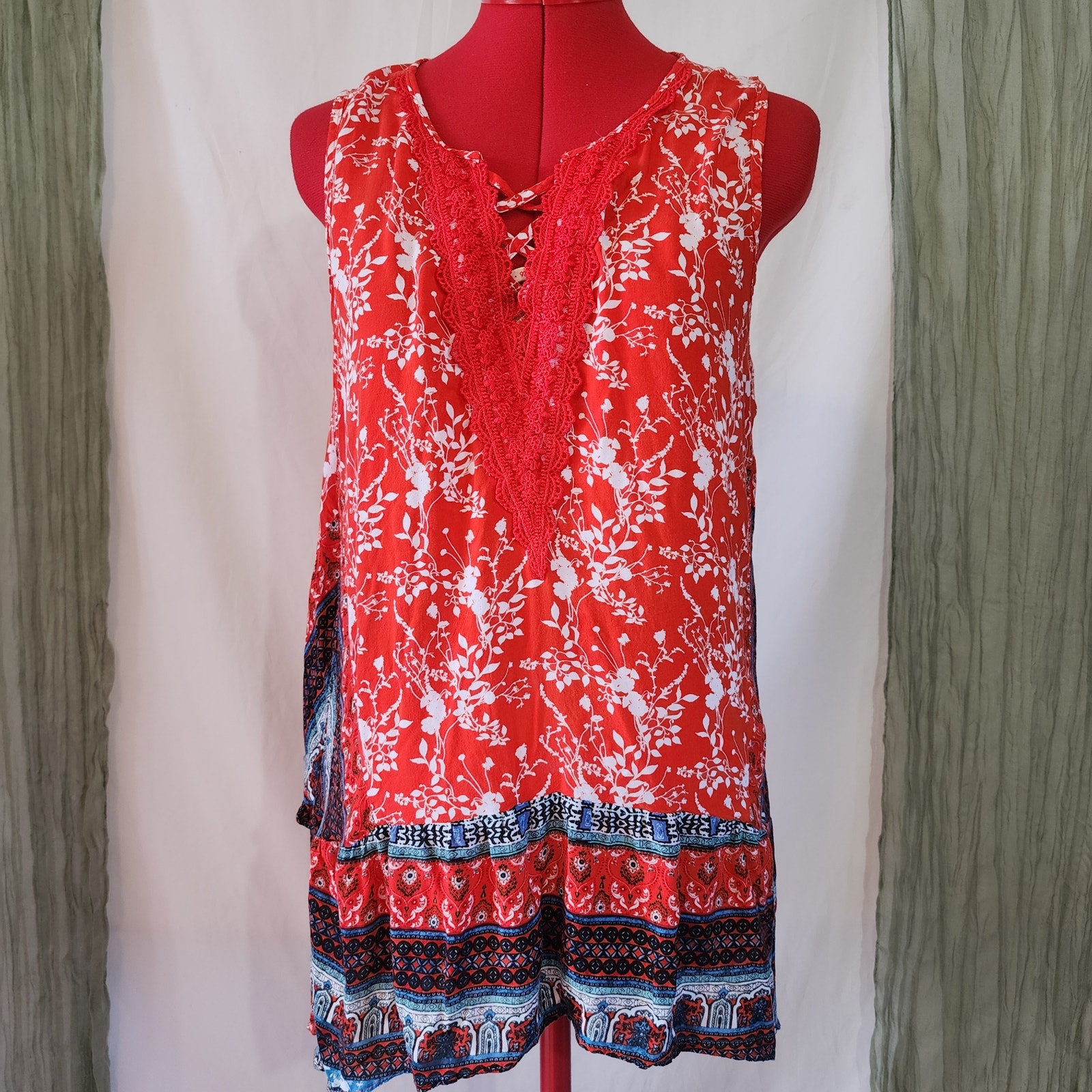 Est. 1946 Red Sleeveless Lightweight Summer Blouse Size L